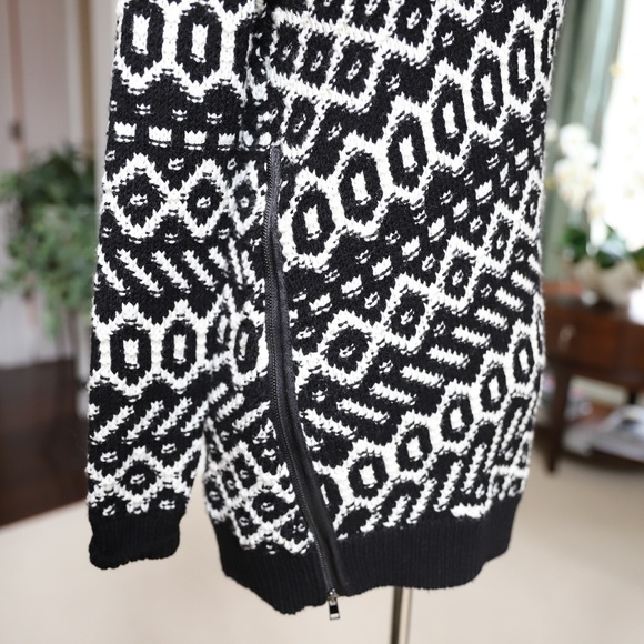 Ann Taylor sweater - Picture 3 of 3